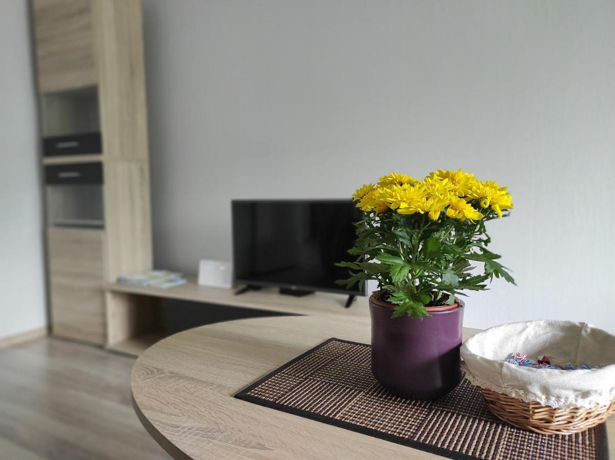 Hiiumaa Family Apartments Kardla Ngoại thất bức ảnh